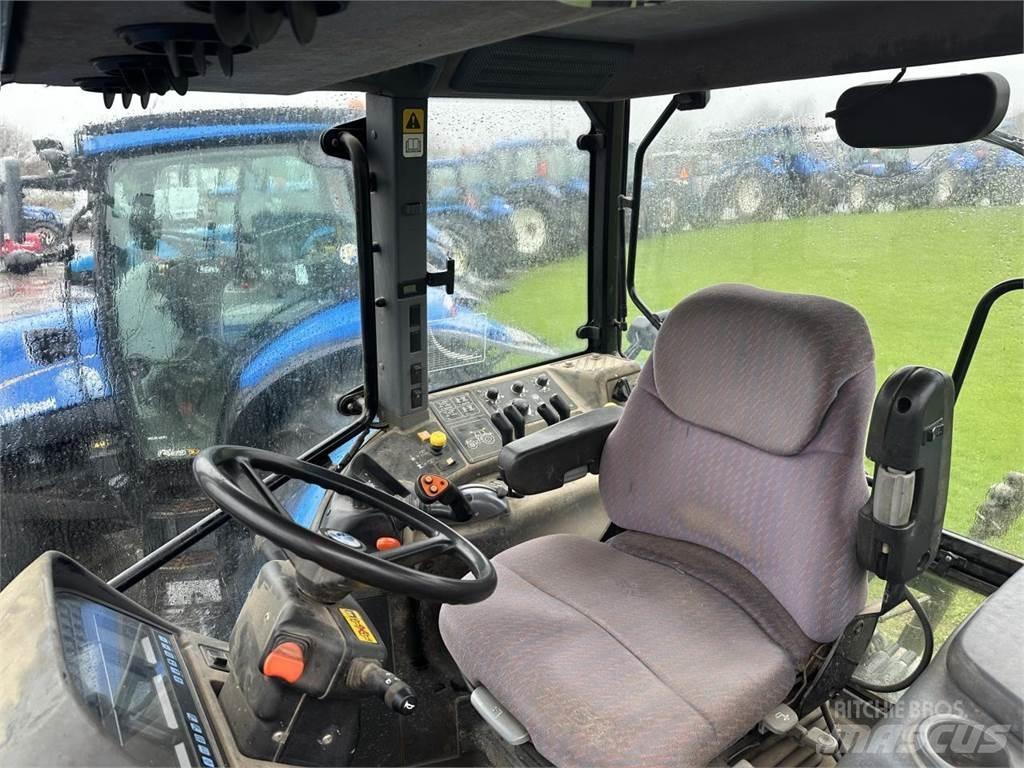 New Holland TM165 Traktori