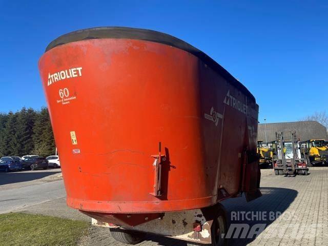 Trioliet 2400 L Samoutovarna prikolica