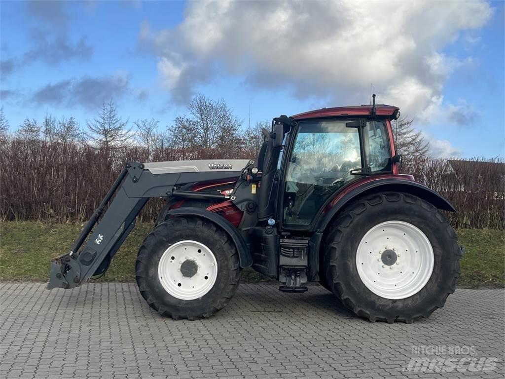 Valtra N 174 Traktori