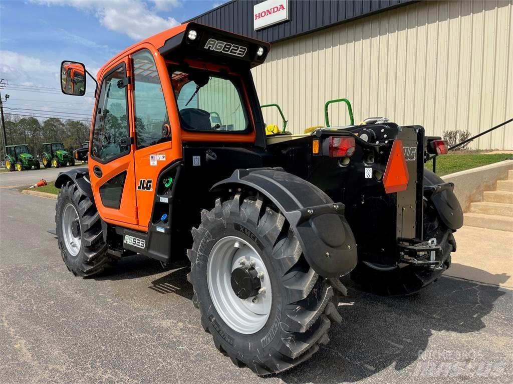 JLG 823 Teleskopski viljuškari