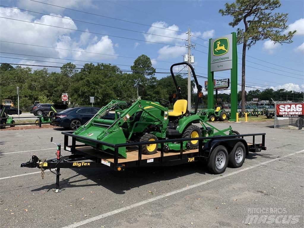 John Deere 1023E Manji traktori