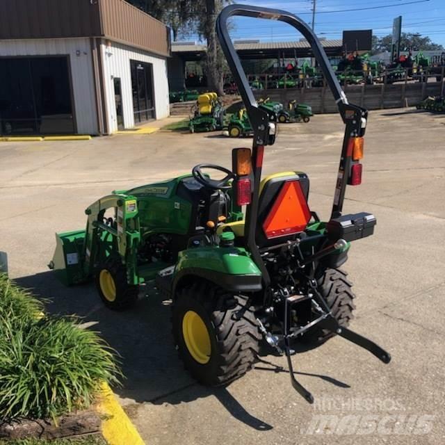 John Deere 1023E Manji traktori