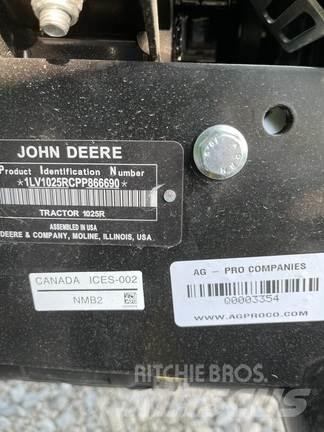 John Deere 1025R Manji traktori