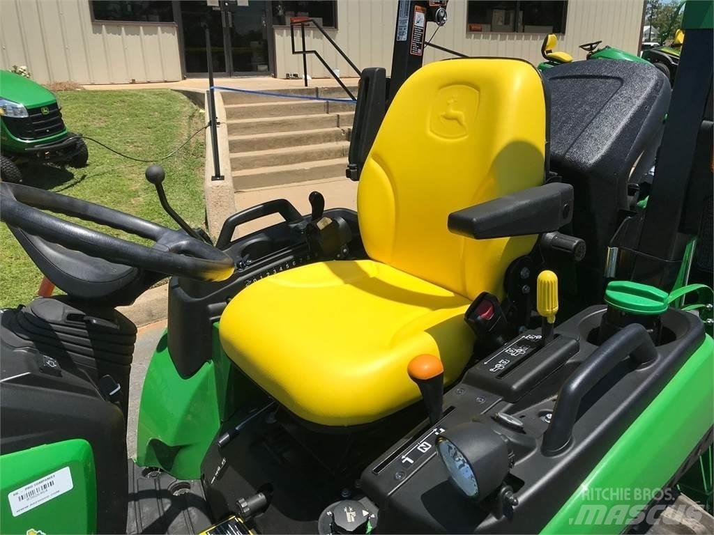 John Deere 2025R Manji traktori