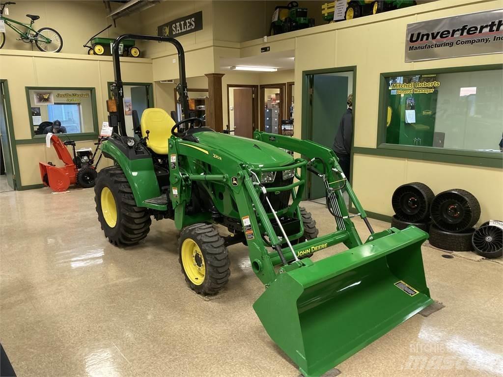 John Deere 2032R Manji traktori