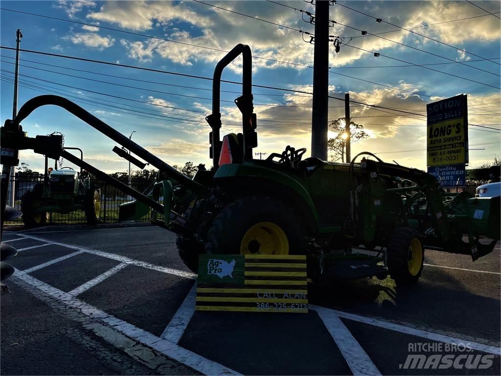 John Deere 2032R Manji traktori