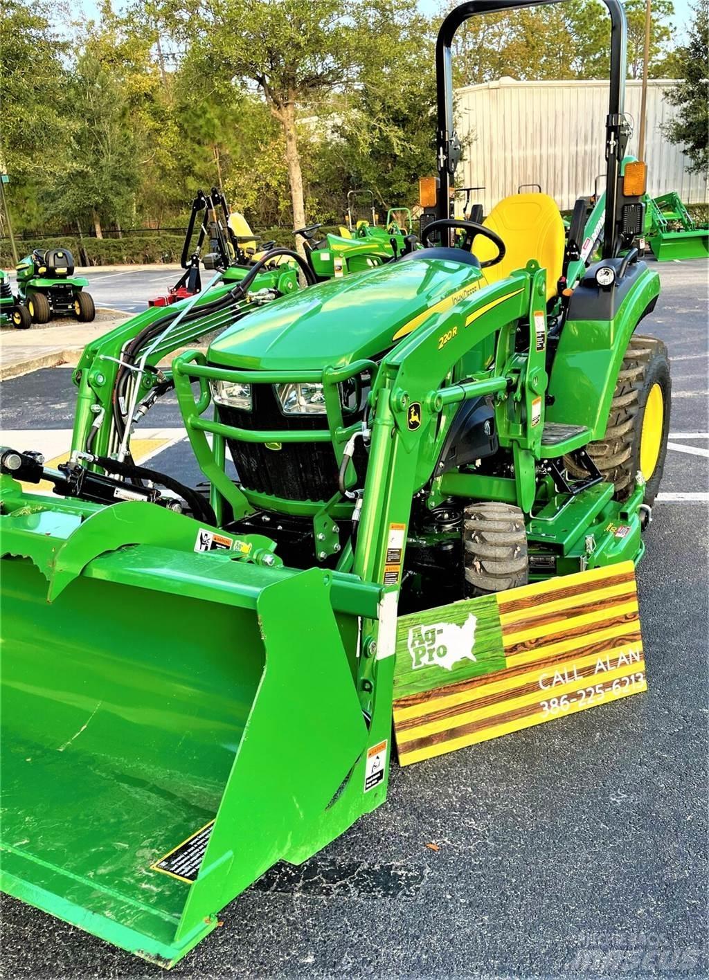 John Deere 2032R Manji traktori