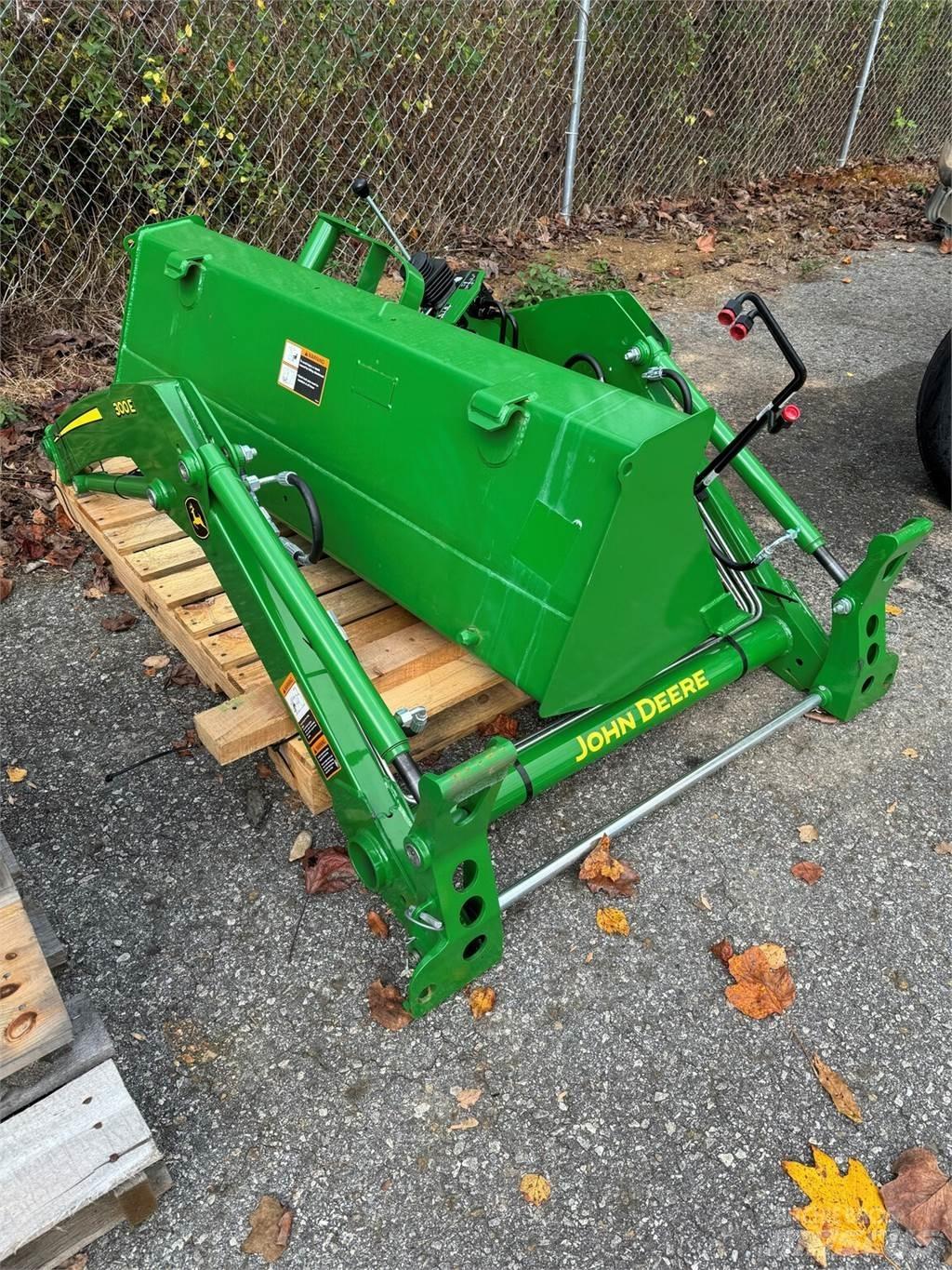 John Deere 300E Ostale poljoprivredne mašine