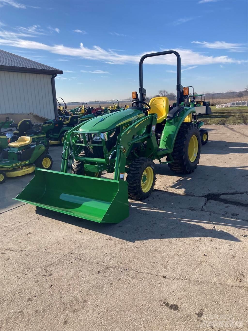 John Deere 3025D Manji traktori