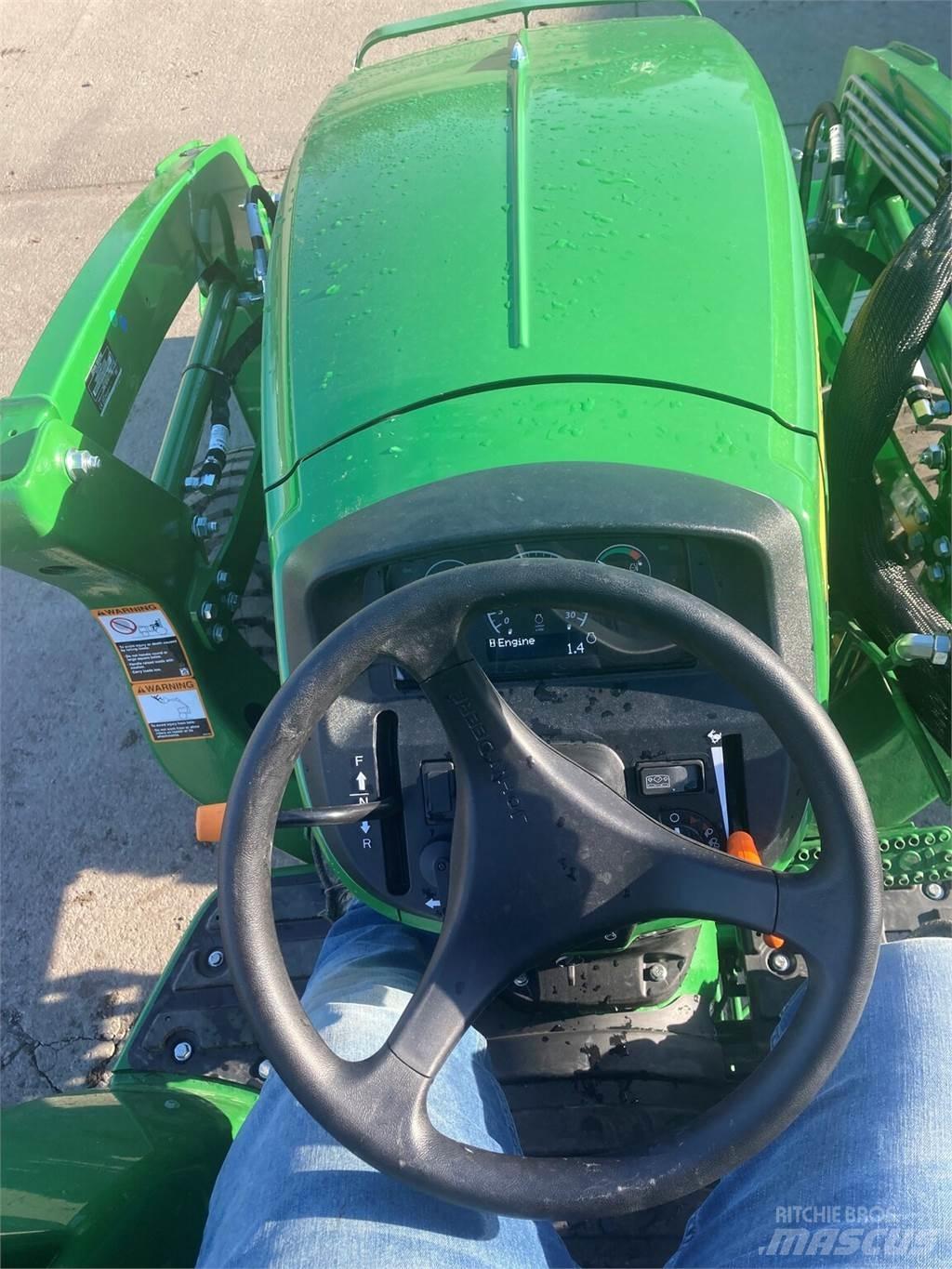 John Deere 3025D Manji traktori