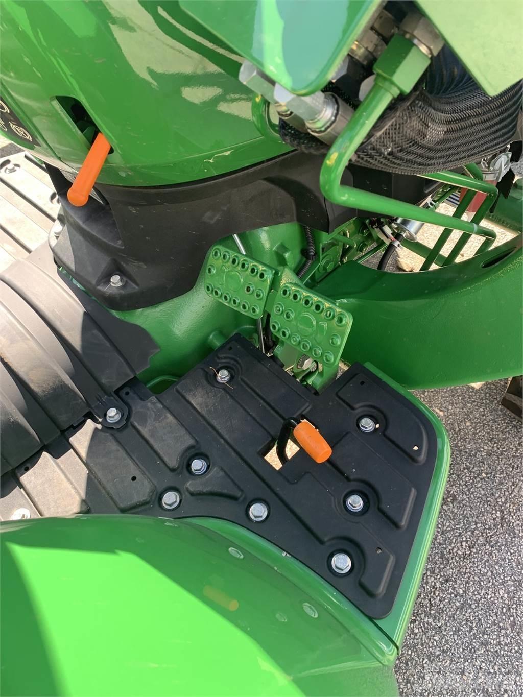 John Deere 3025D Manji traktori