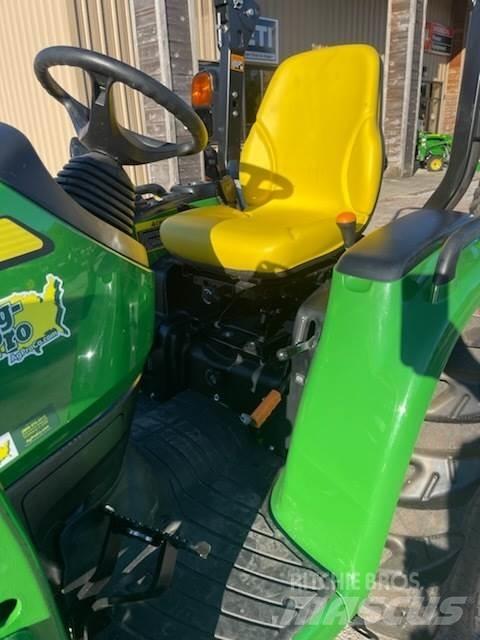 John Deere 3033R Manji traktori