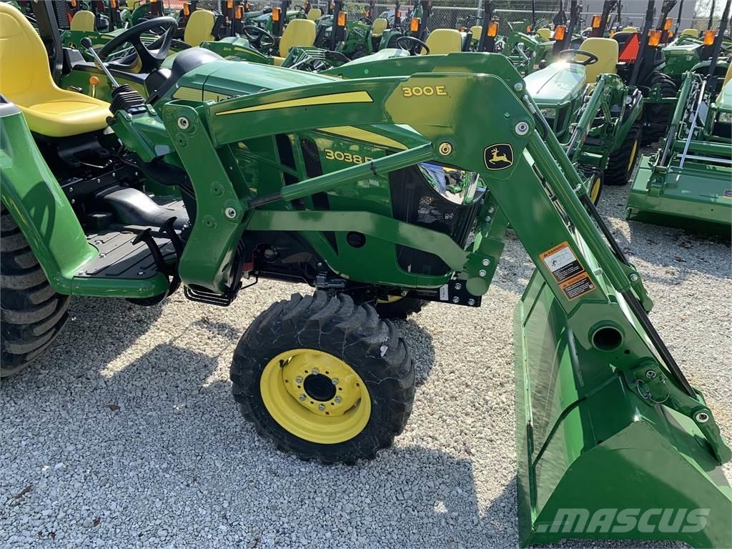 John Deere 3038E Manji traktori