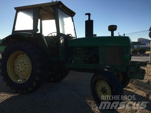 John Deere 3135 Traktori