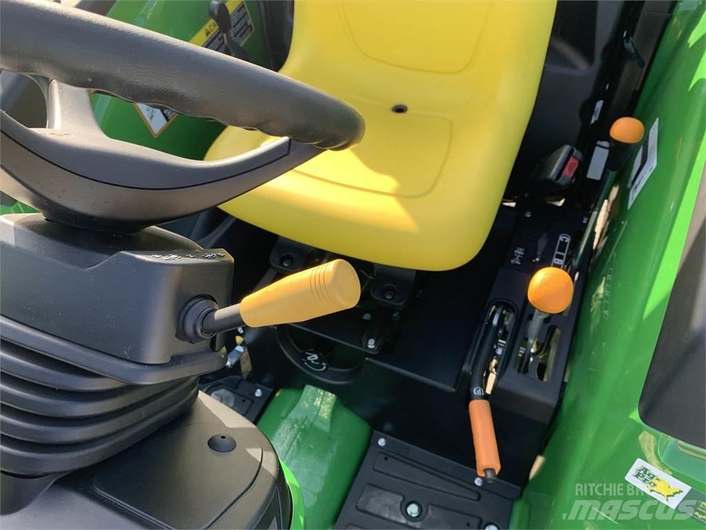 John Deere 4066M Traktori