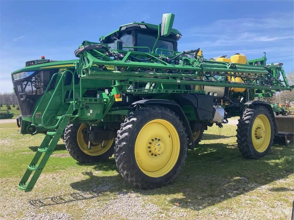 John Deere 410R Vučene prskalice