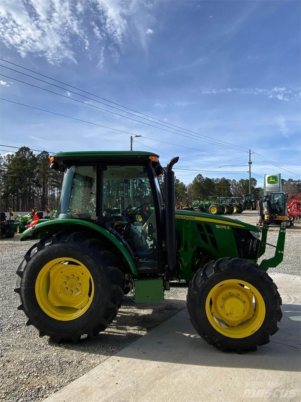 John Deere 5075E Traktori