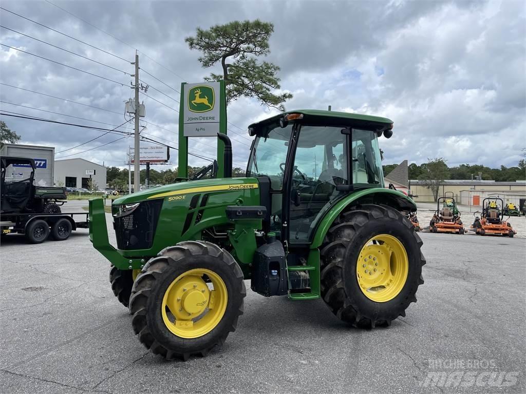 John Deere 5090E Traktori