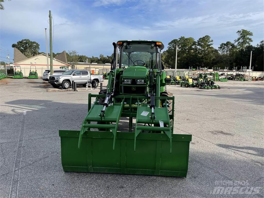 John Deere 5090E Traktori