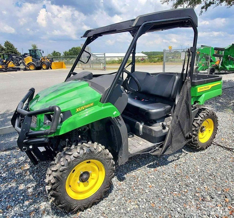 John Deere 560E Pomoćne mašine