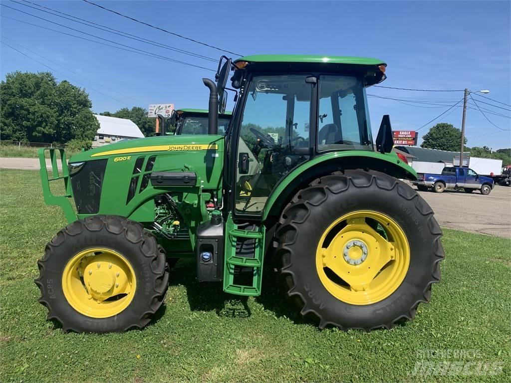 John Deere 6120E Traktori