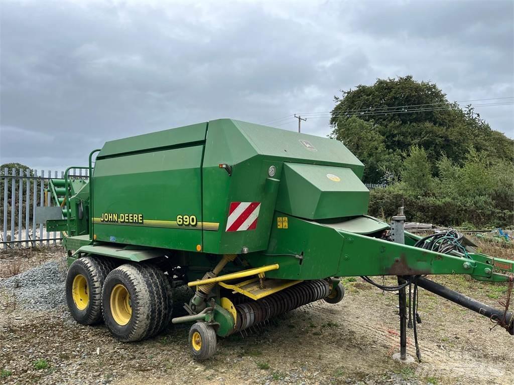 John Deere 690 Prese/balirke za četvrtaste bale