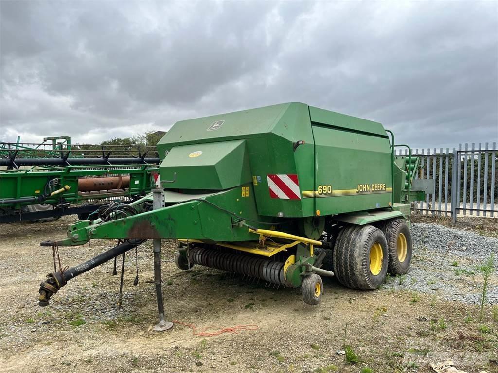 John Deere 690 Prese/balirke za četvrtaste bale