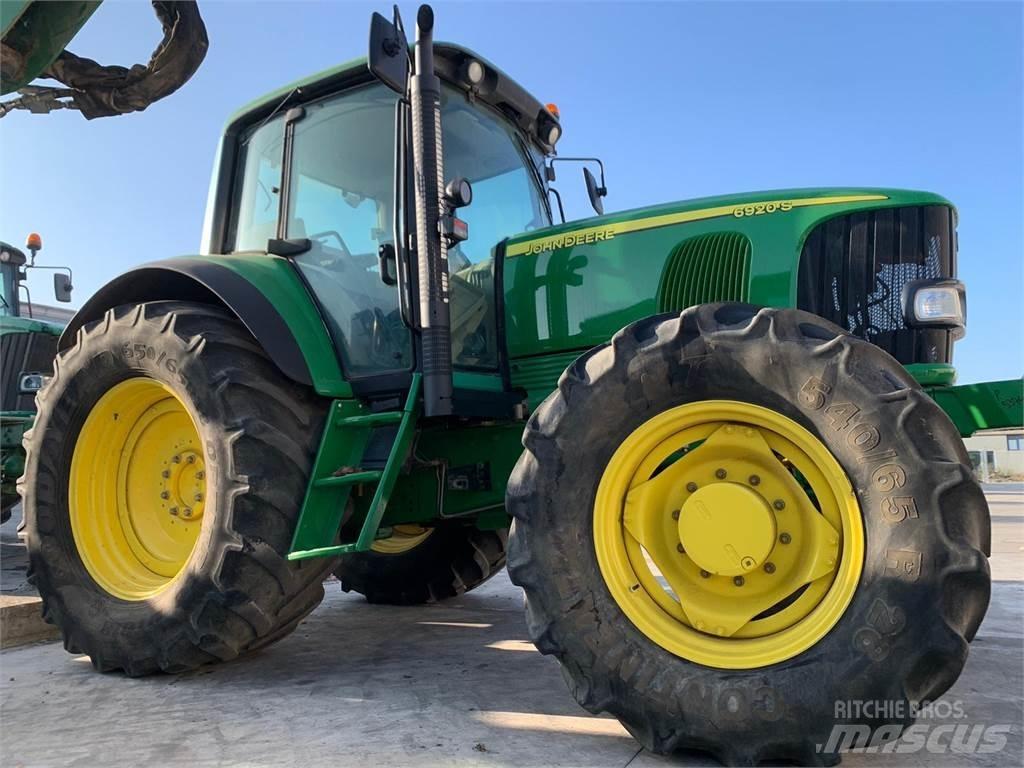 John Deere 6920 Traktori