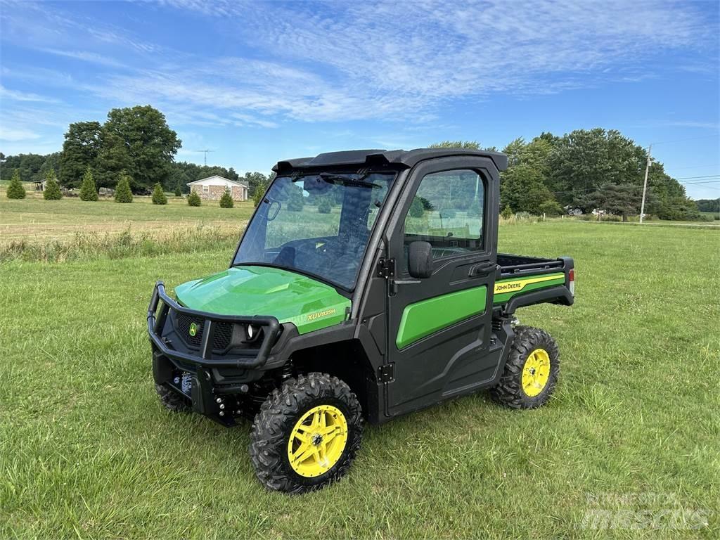 John Deere 835M Pomoćne mašine