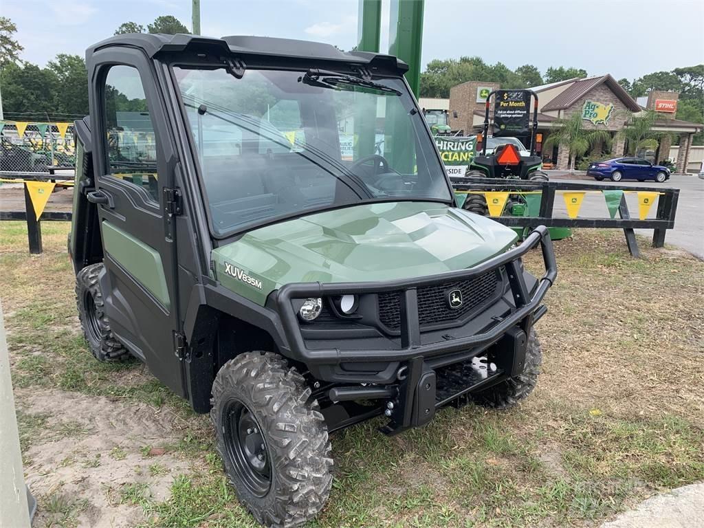 John Deere 835M Pomoćne mašine