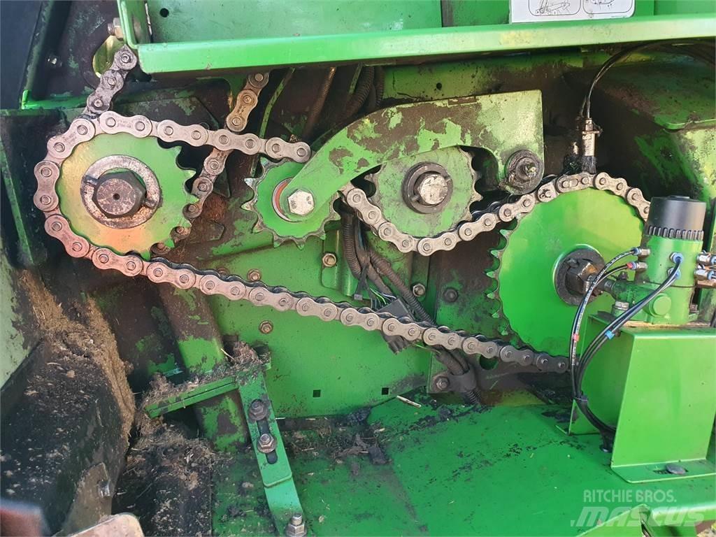 John Deere 854 Prese/balirke za rolo bale