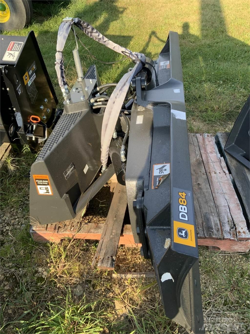 John Deere DB84 Ostalo za građevinarstvo