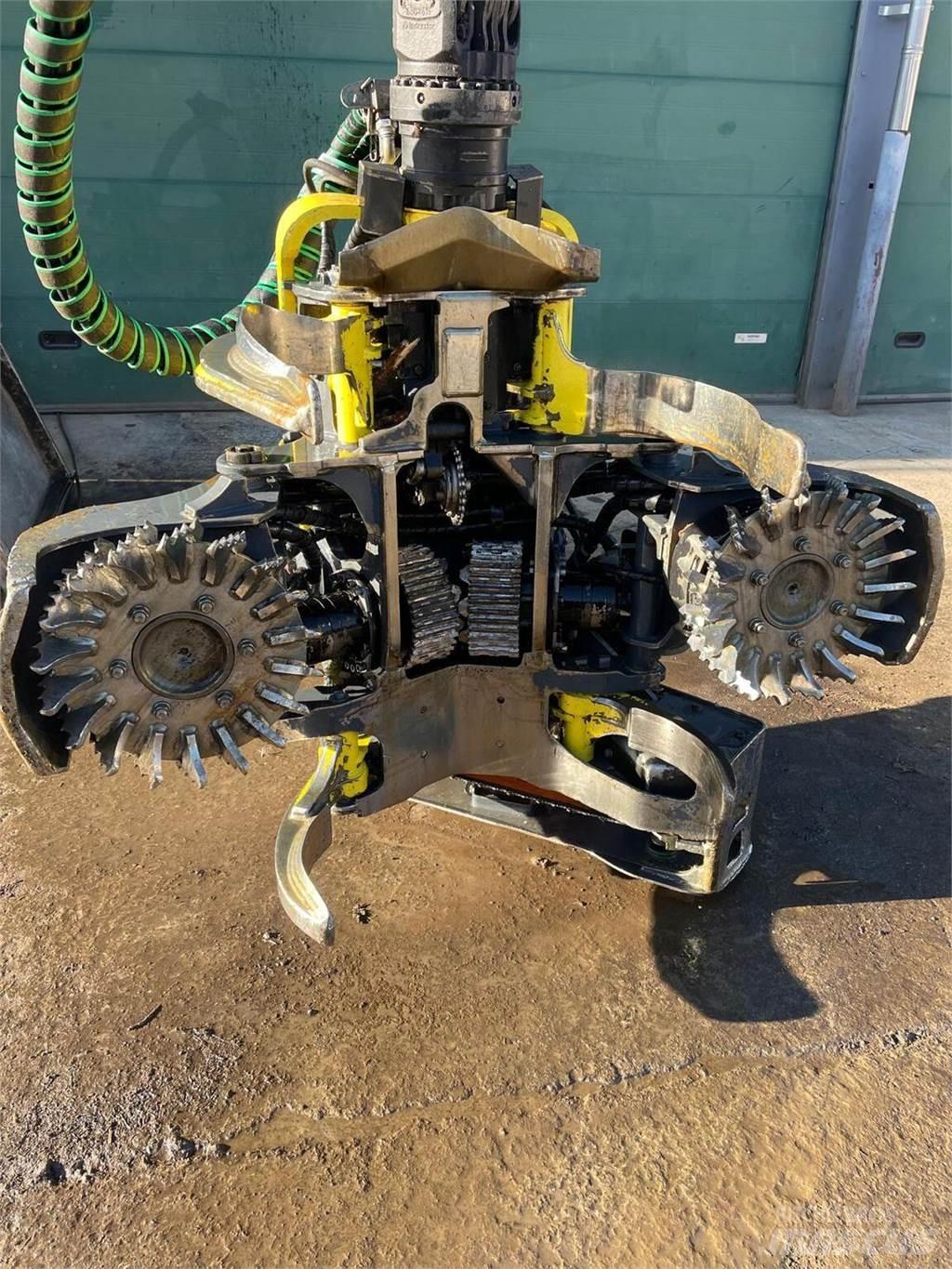 John Deere H425 Glave za kombajne