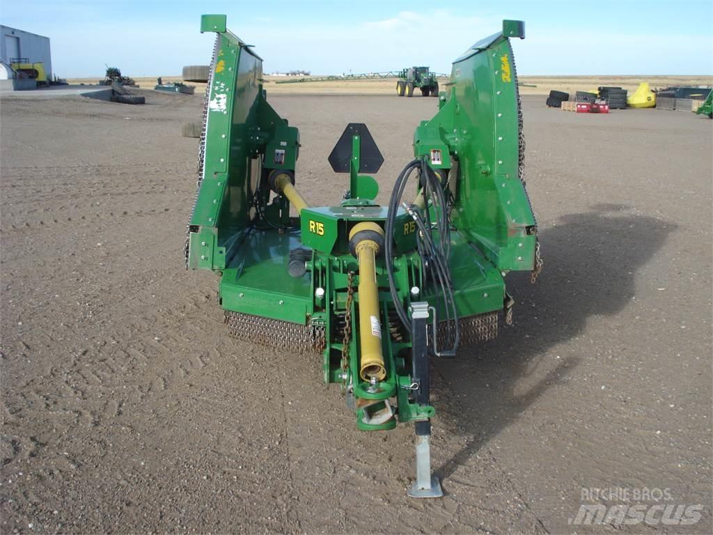 John Deere R15 Rezači za bale, oprema za rezanje i odvajanje bal