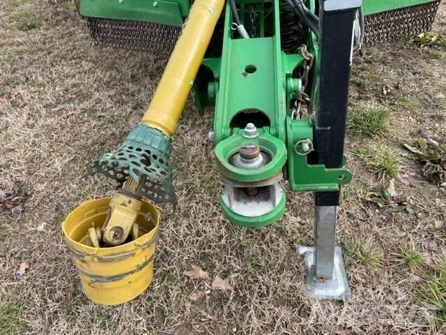 John Deere R20 Rezači za bale, oprema za rezanje i odvajanje bal