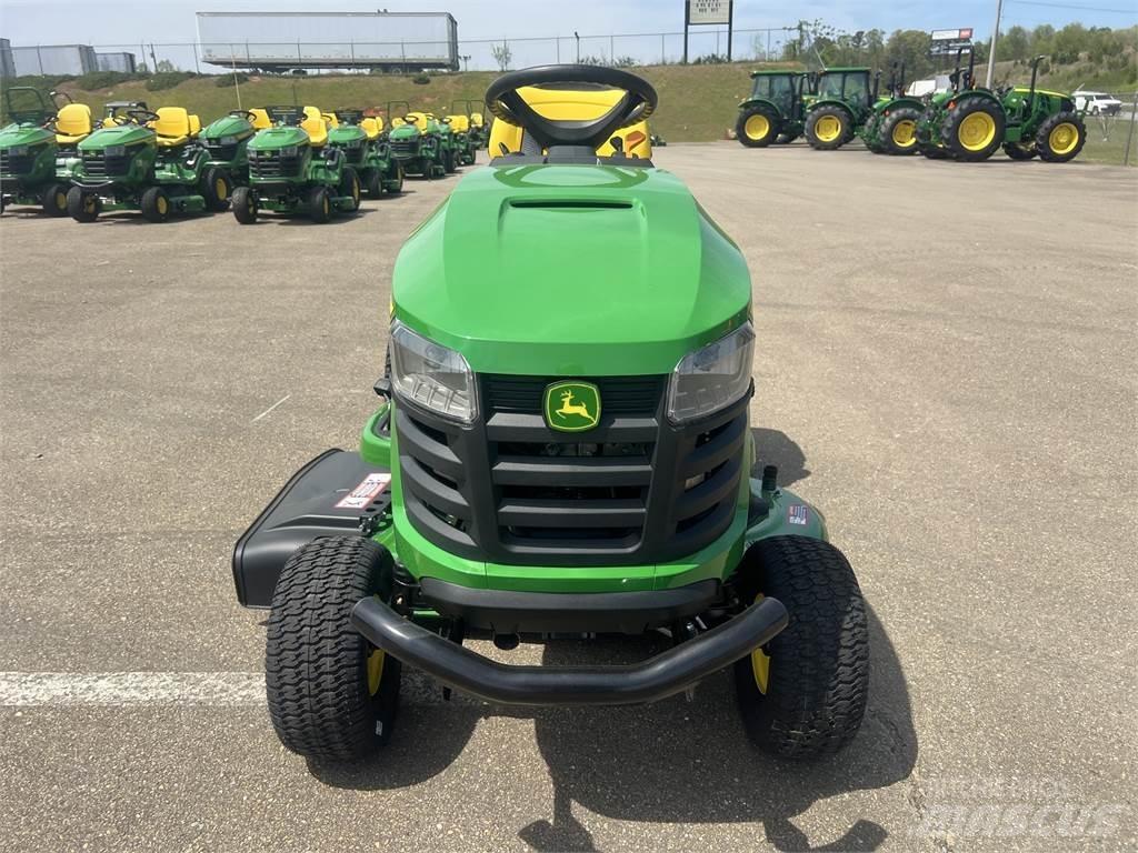John Deere S240 Manji traktori