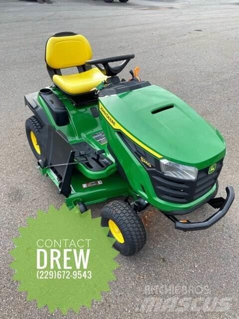 John Deere S240 Manji traktori