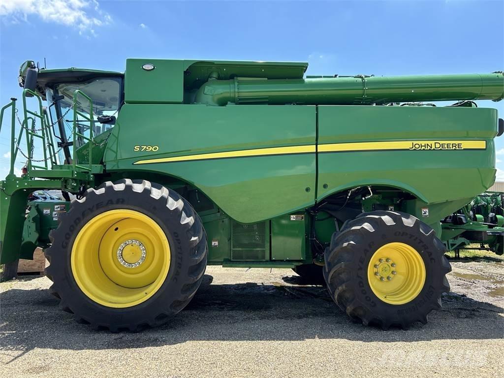John Deere S790 Kombajni
