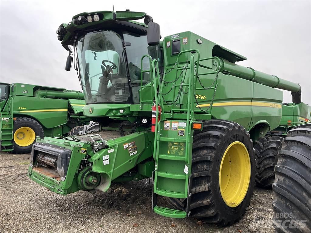 John Deere S790 Kombajni
