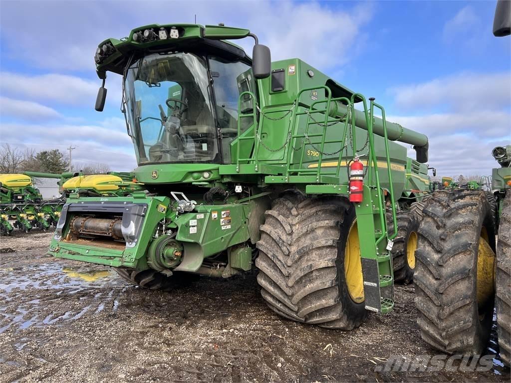John Deere S790 Kombajni