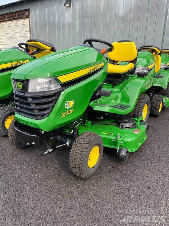 John Deere X330 Manji traktori
