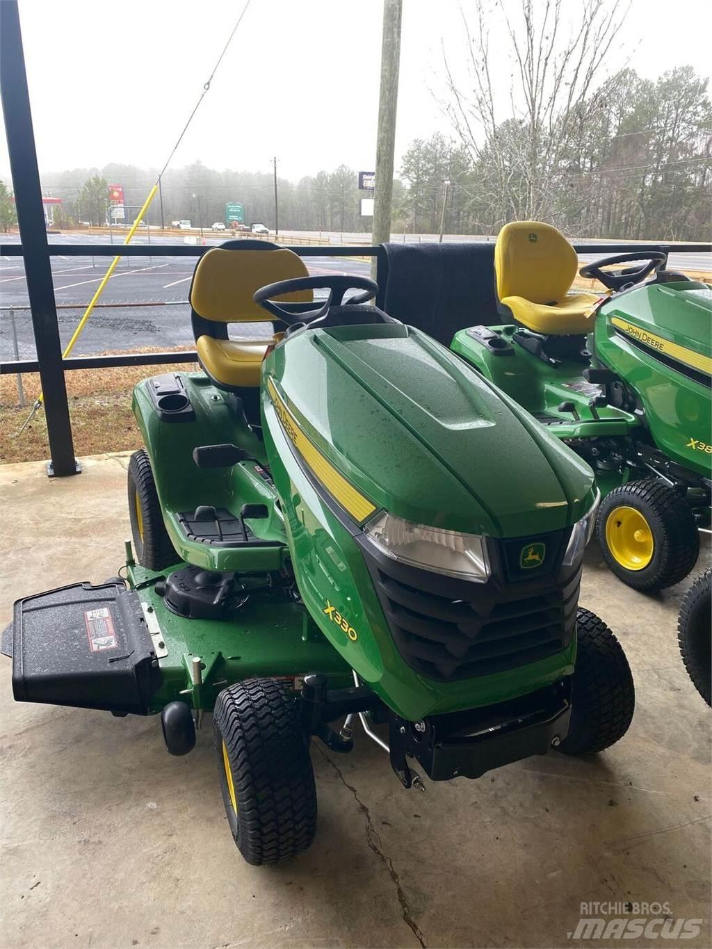 John Deere X330 Manji traktori