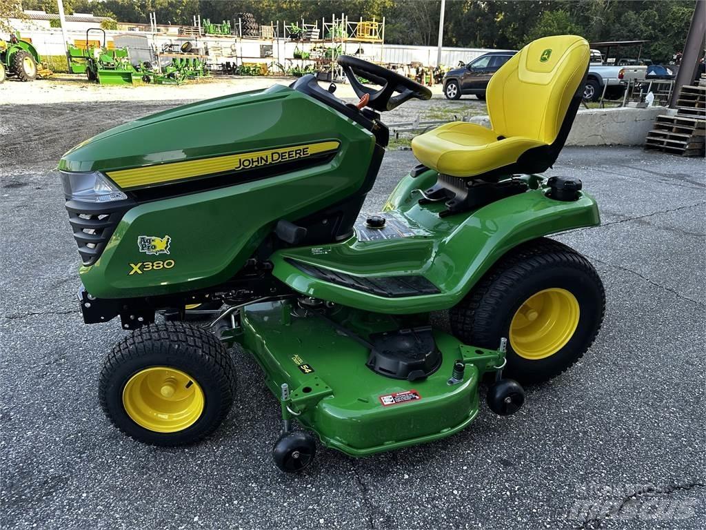 John Deere X380 Manji traktori