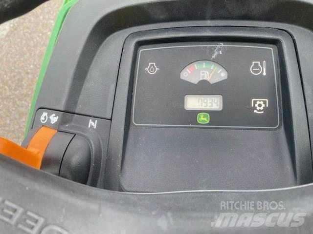John Deere X540 Manji traktori