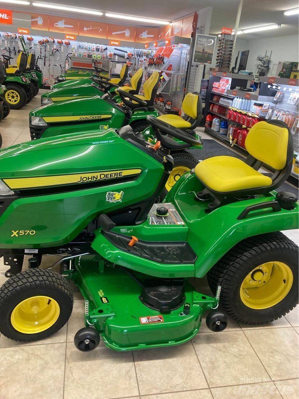 John Deere X570 Manji traktori