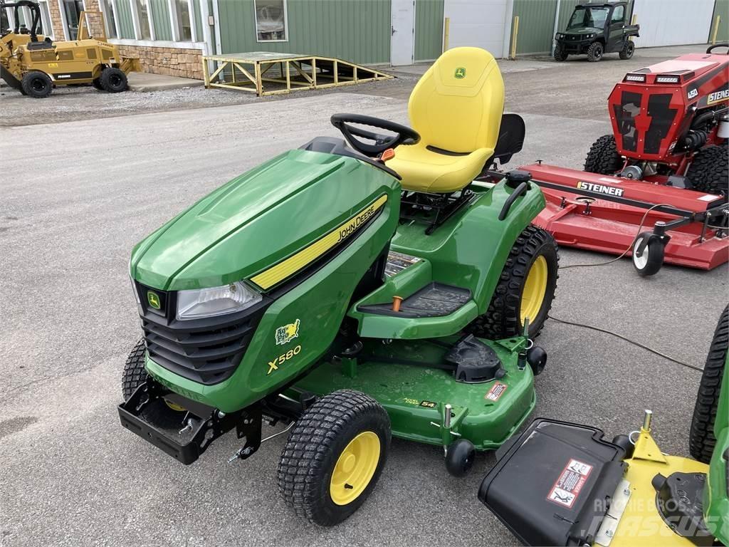 John Deere X580 Manji traktori
