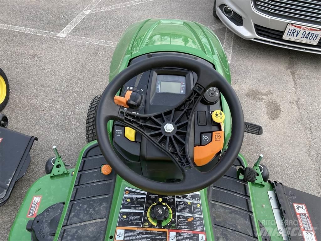 John Deere X580 Manji traktori