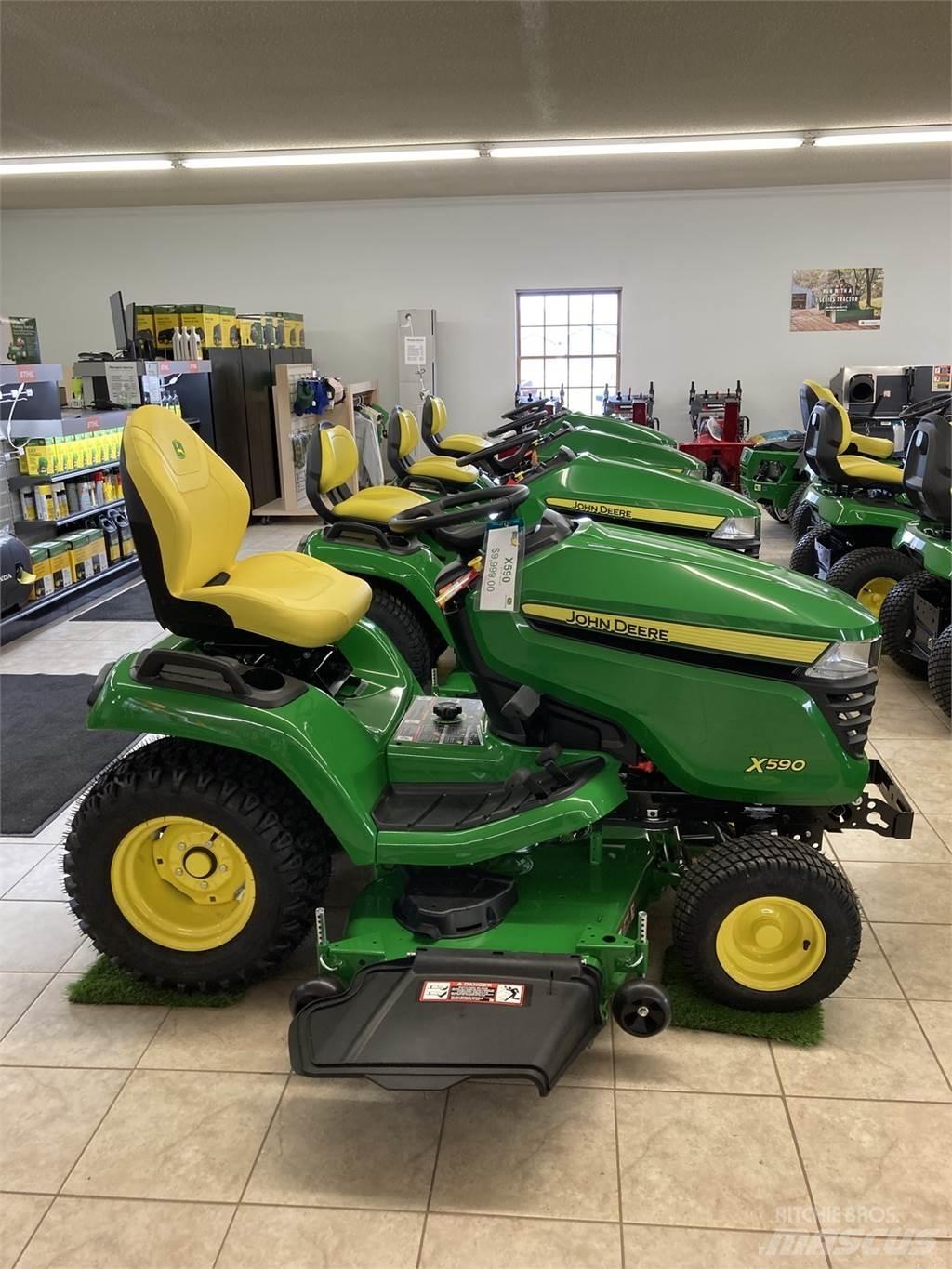 John Deere X590 Manji traktori