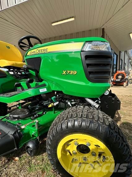 John Deere X739 Manji traktori