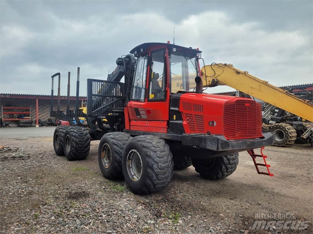 Komatsu 855 Forvarderi